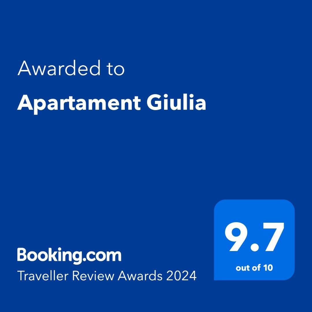 Appartamento Apartament Giulia Făgăraş Esterno foto